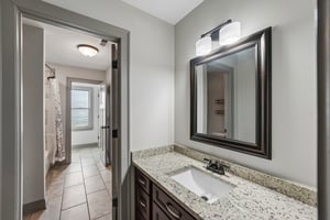 Old Avery Dr-S2306-045.jpg