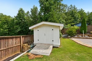 Old Avery Dr-S2306-078.jpg