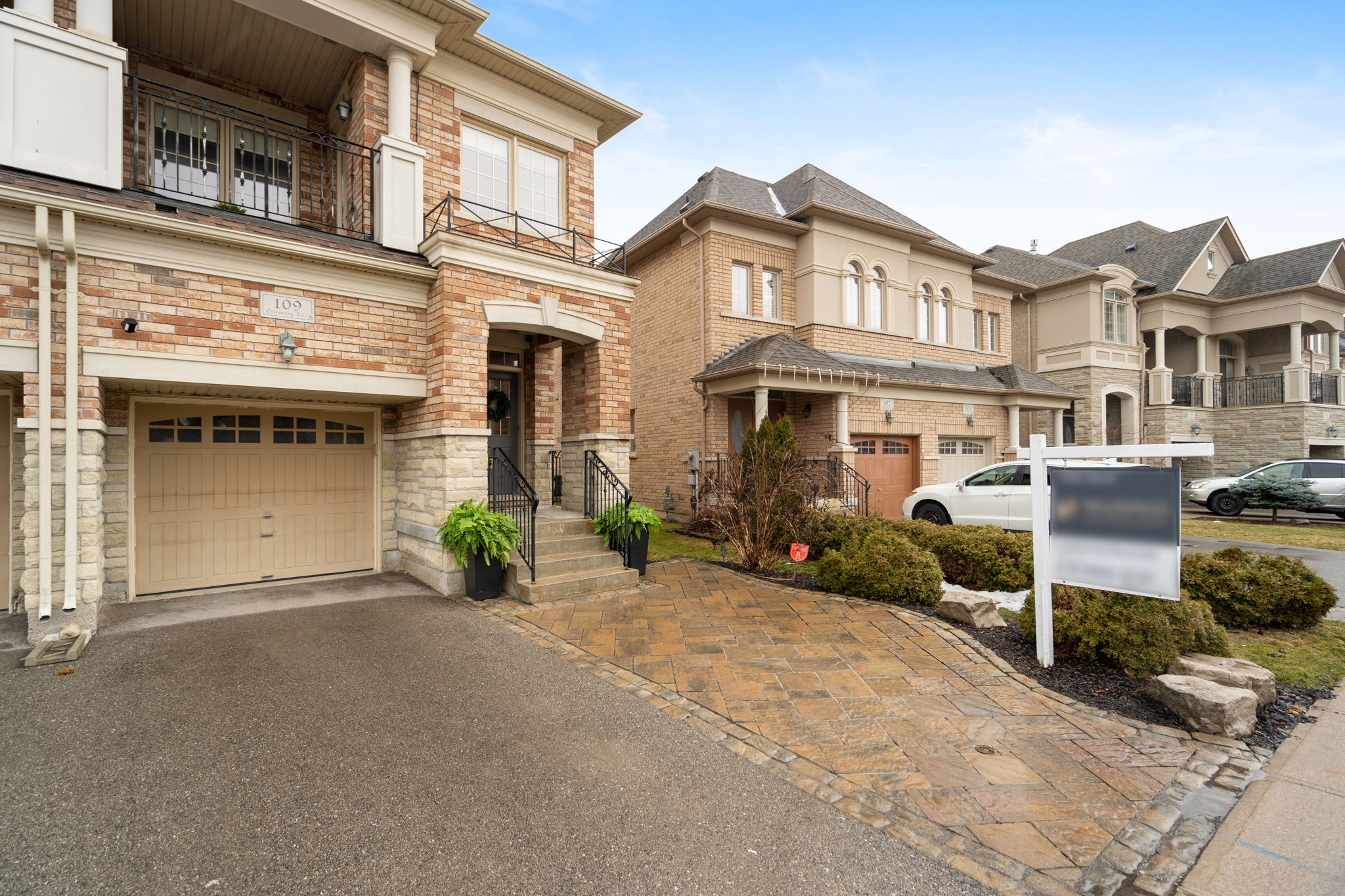 109 Ostrovsky Rd Vaughan, ON L4H 0W1