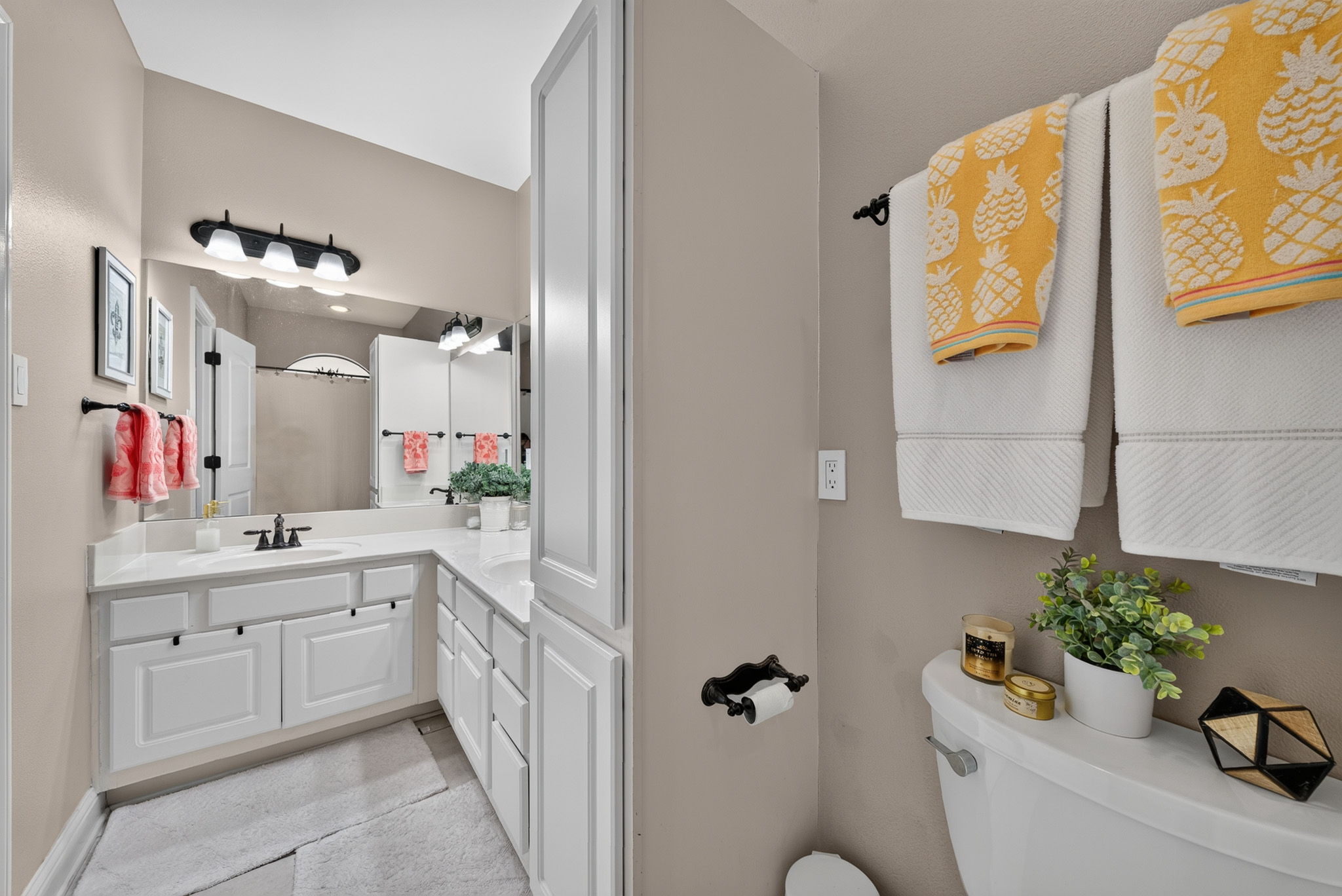  Photo 31