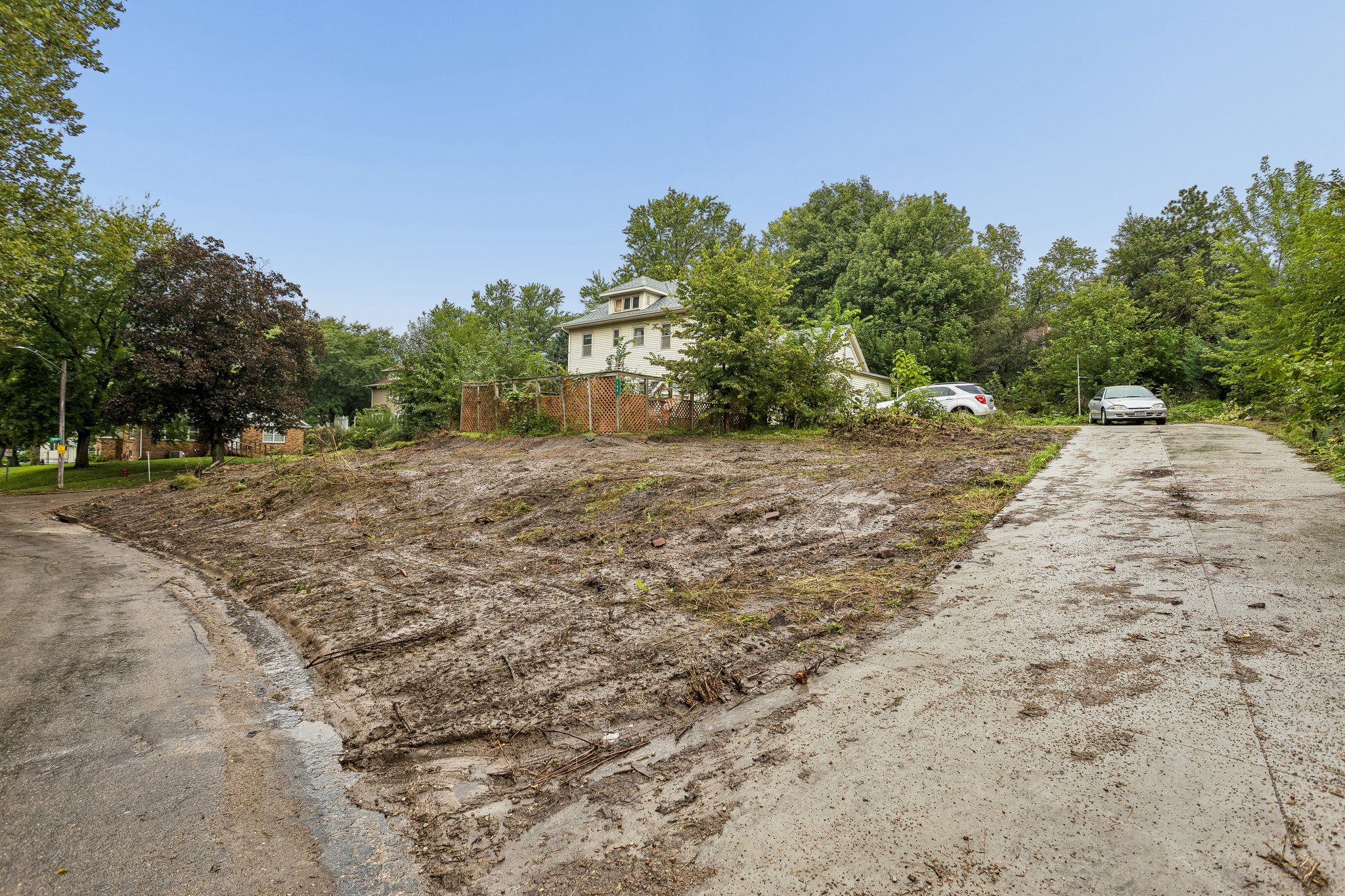 10113 - 109 S Davis Ave_004.jpg
