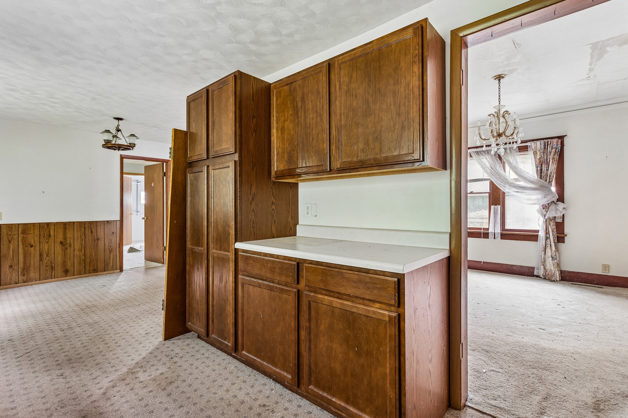 10113 - 109 S Davis Ave_013.jpg