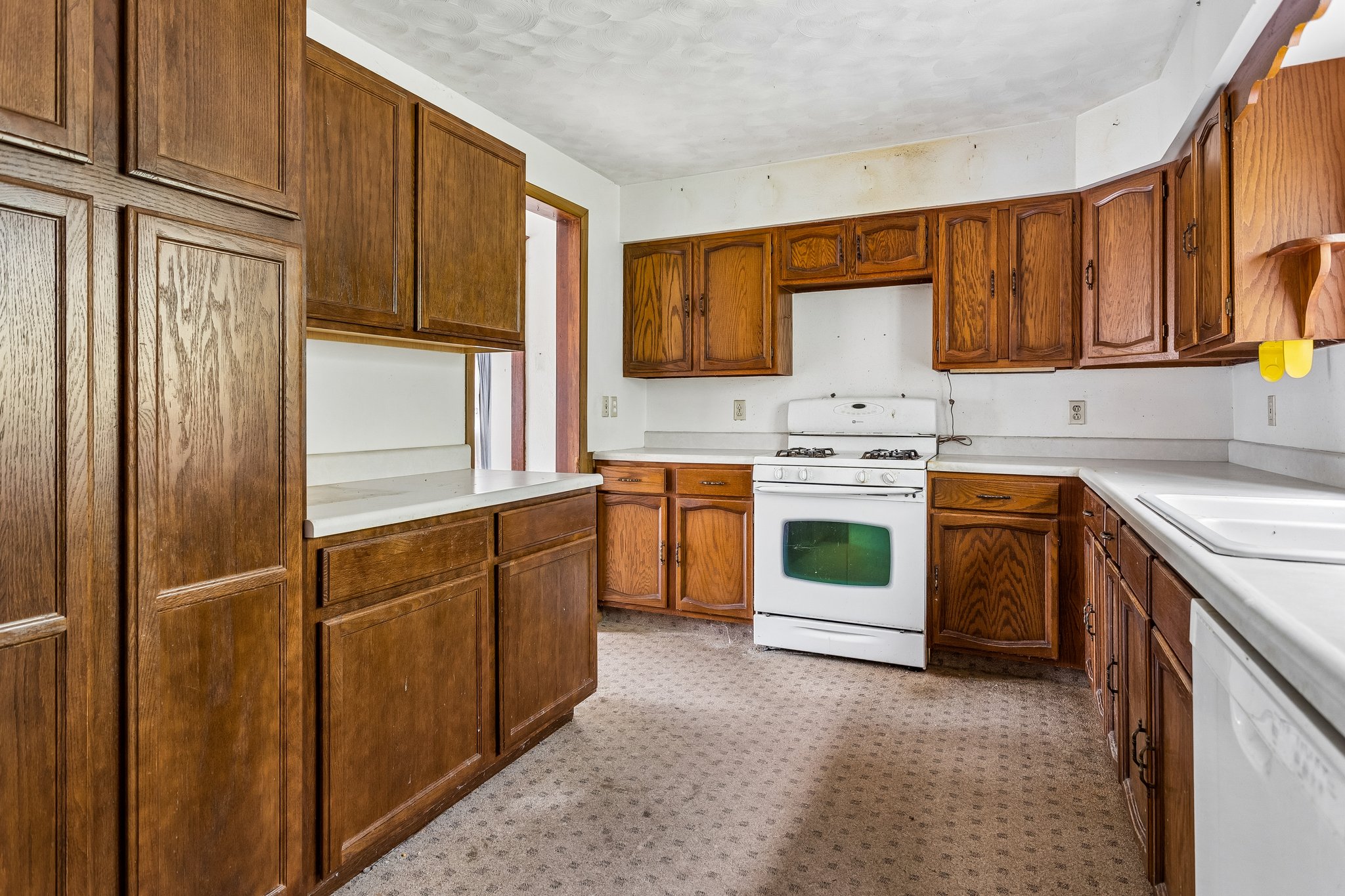 10113 - 109 S Davis Ave_014.jpg