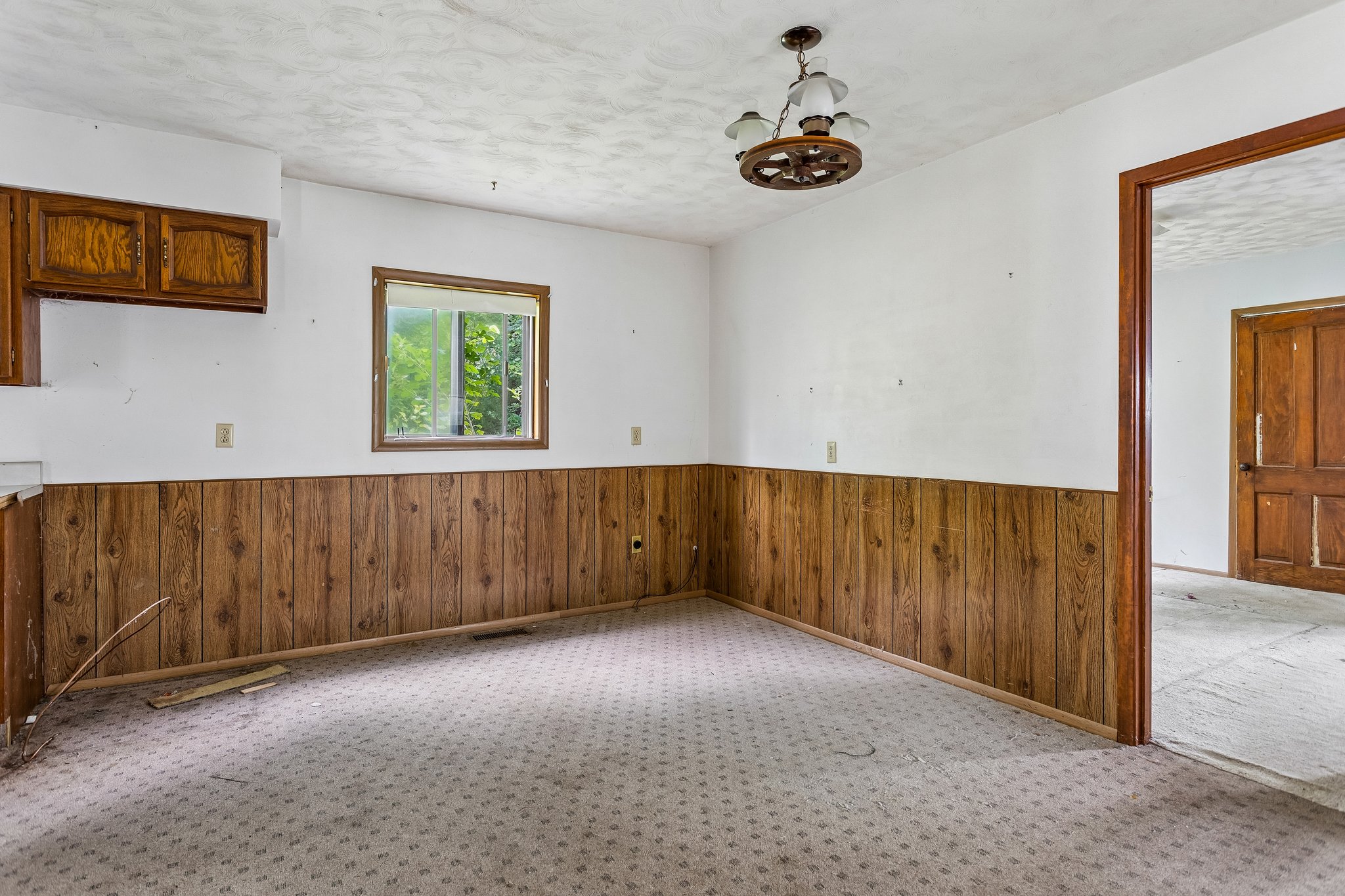 10113 - 109 S Davis Ave_015.jpg