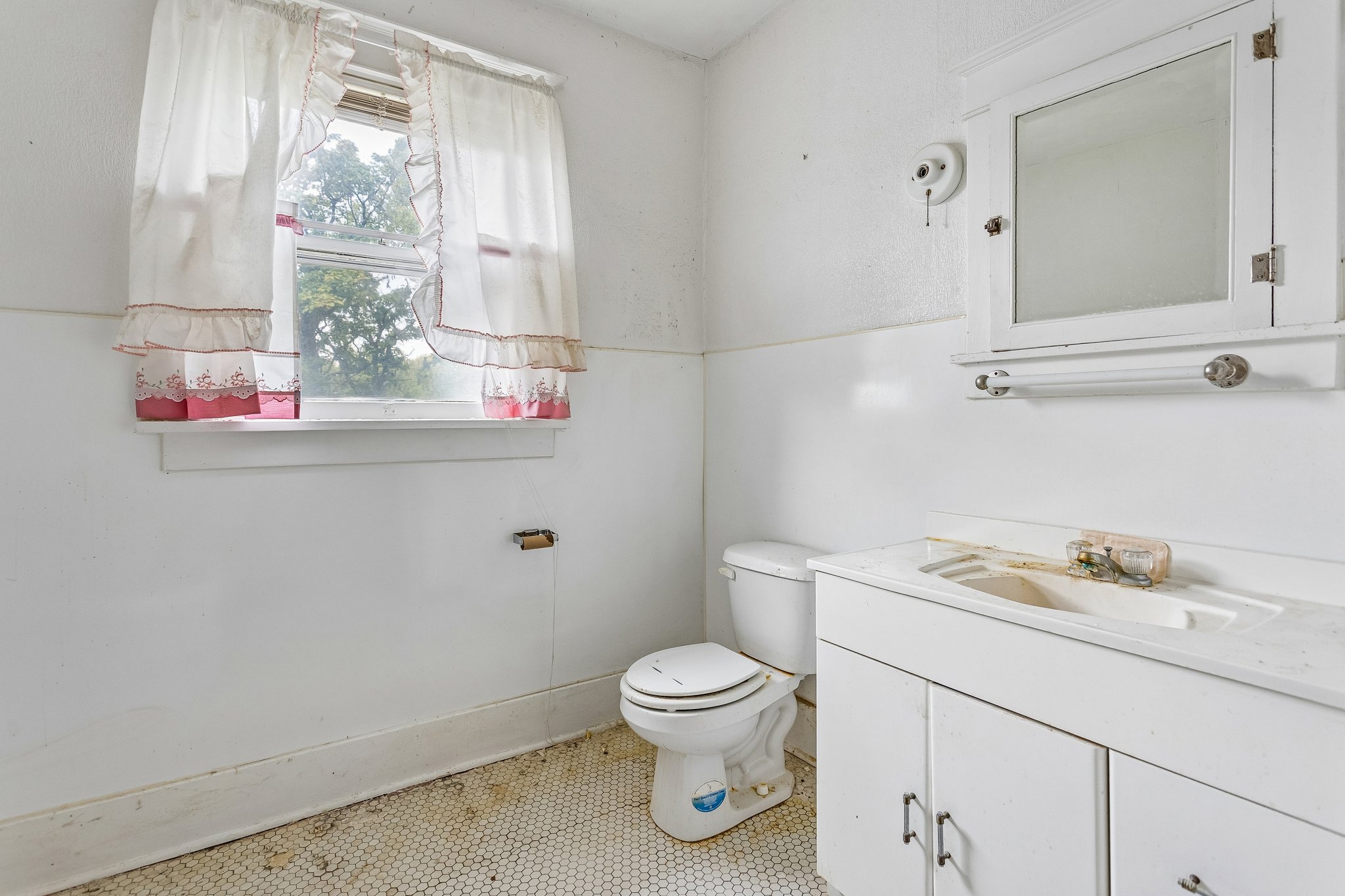 10113 - 109 S Davis Ave_023.jpg