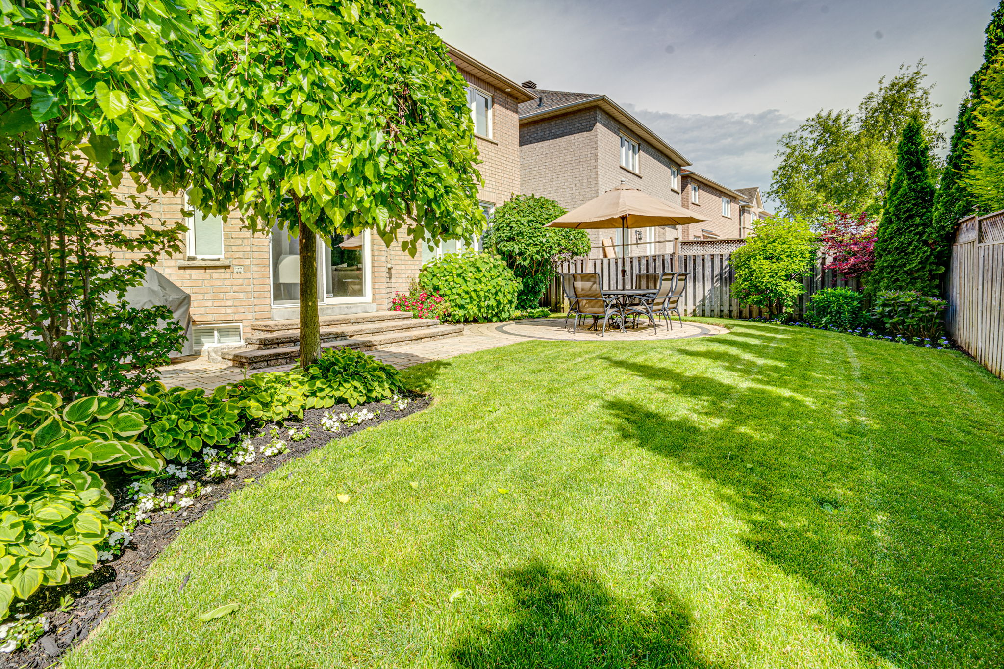 109 Sandwood Dr Vaughan, ON L4J 8W4