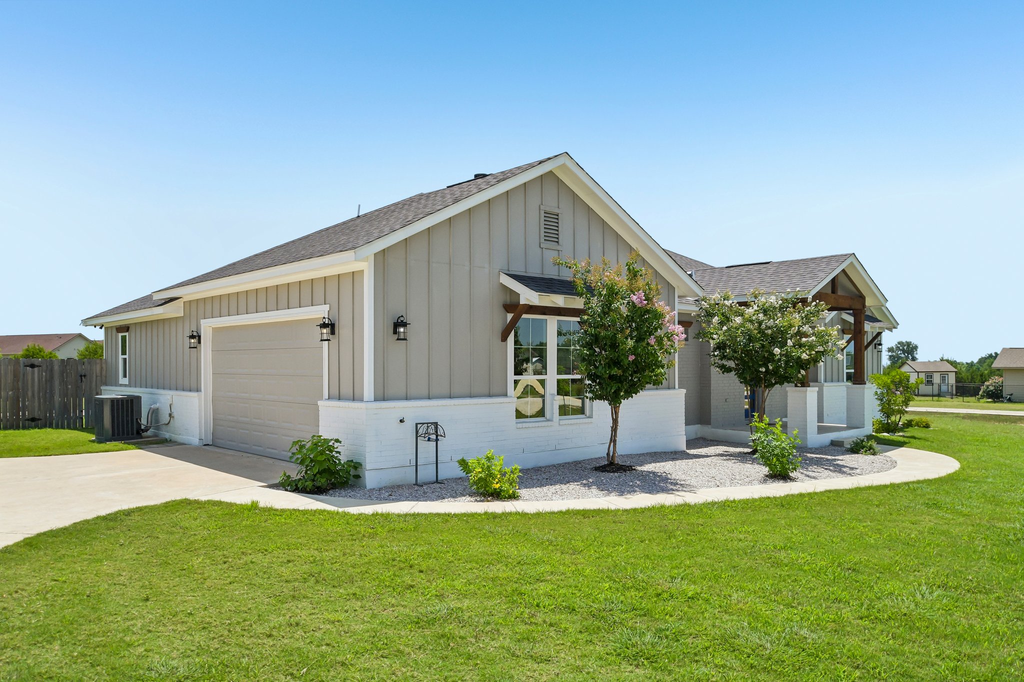 Silverado Dr-S1906-003.jpg