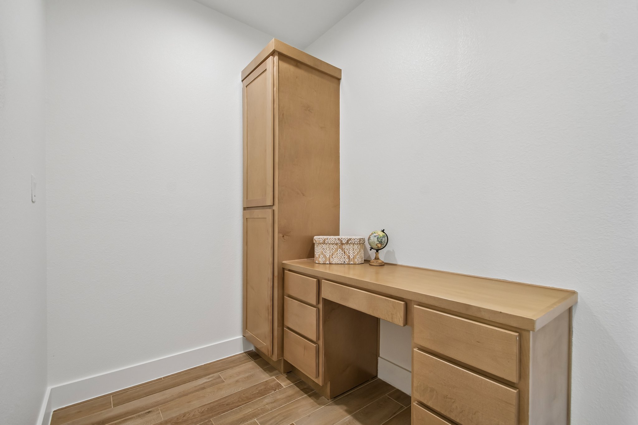 Silverado Dr-S1906-026.jpg