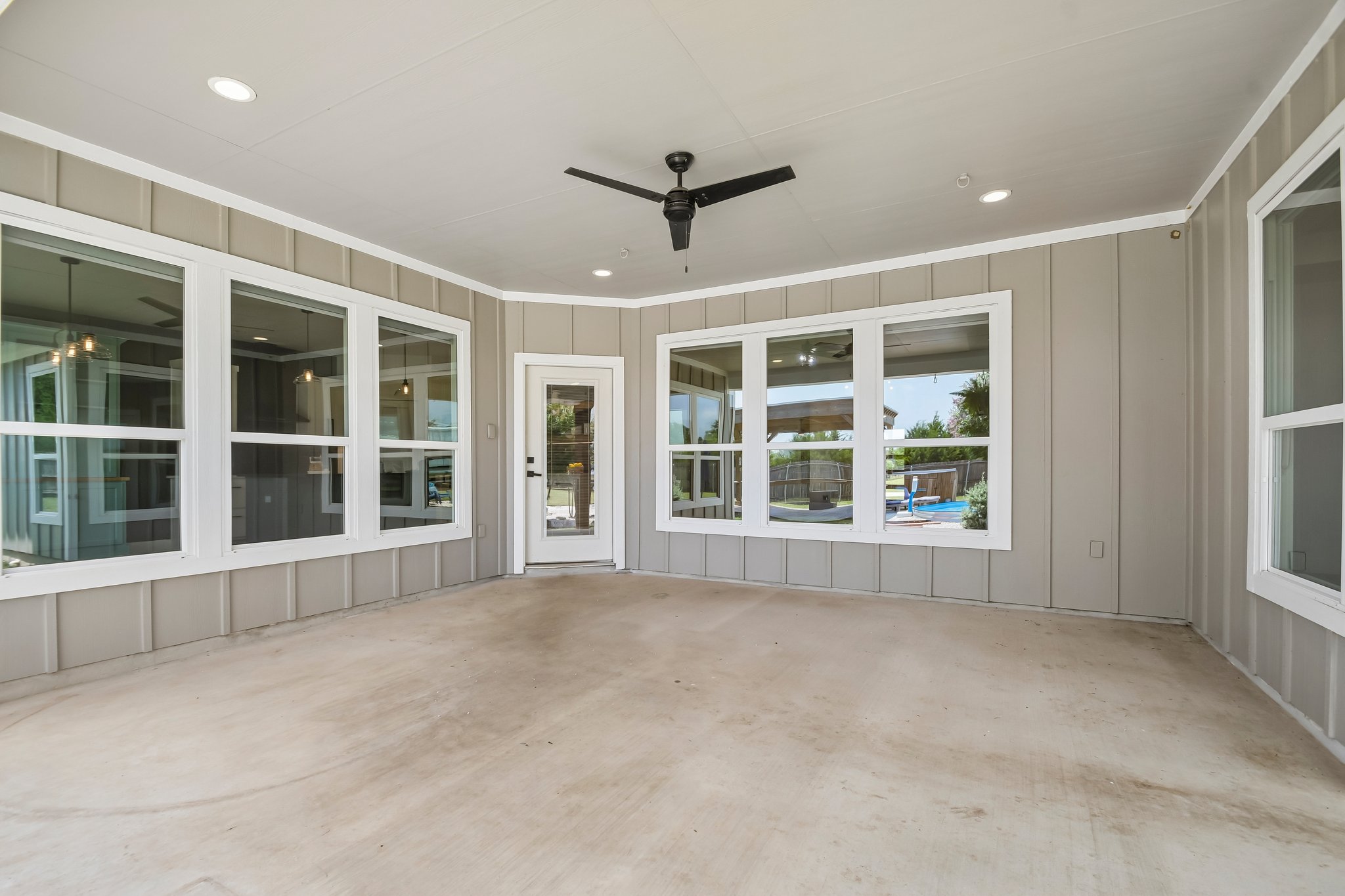 Silverado Dr-S1906-034.jpg