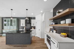 Silverado Dr-S1906-016.jpg