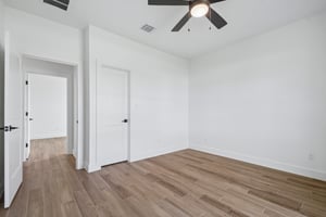 Silverado Dr-S1906-023.jpg