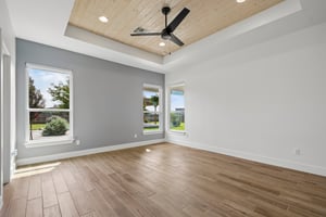 Silverado Dr-S1906-030.jpg