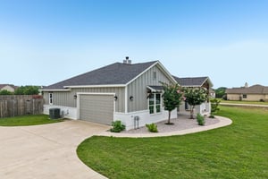 Silverado Dr-S1906-047.jpg