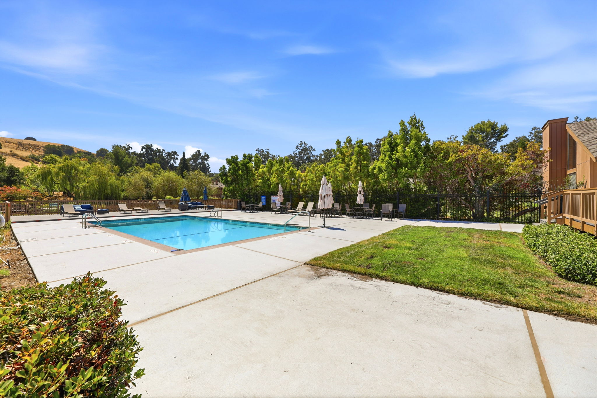048_F8_109 Spyglass Hill Rd