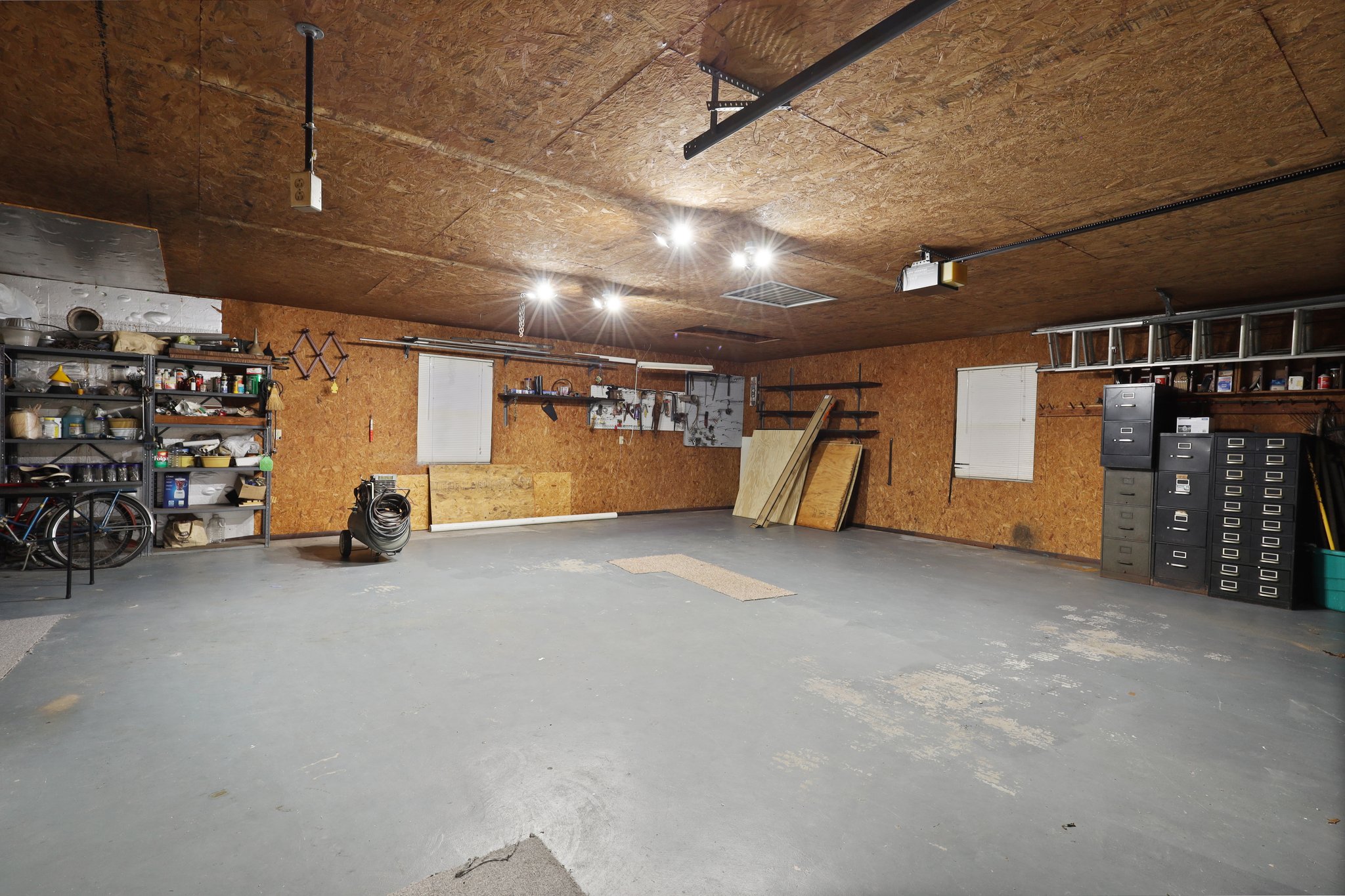  Photo 40