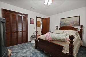  Photo 36