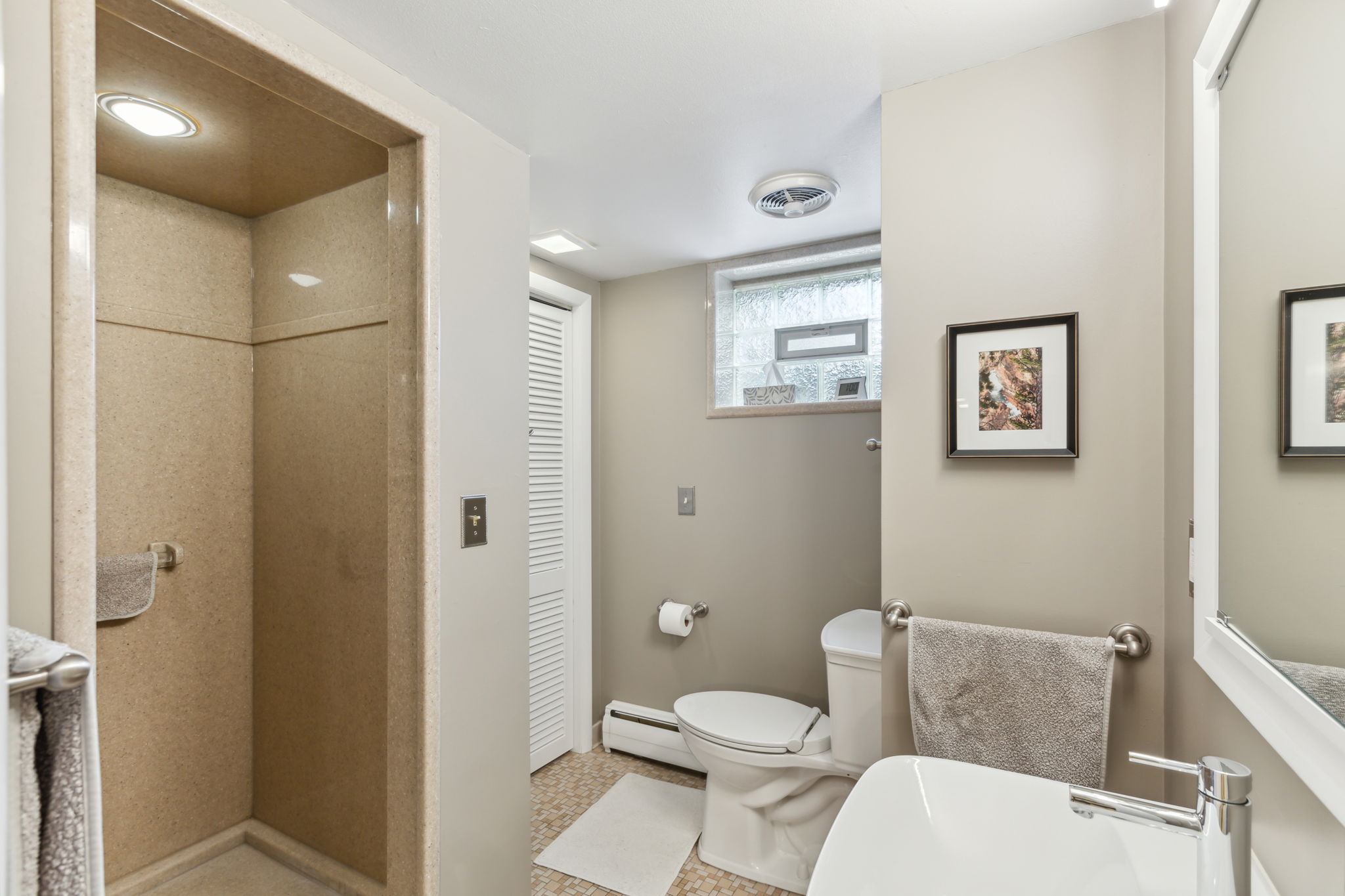 21_Interior