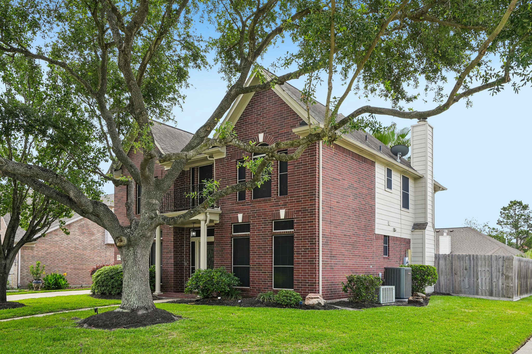 Sycamore Dr-S2604-004.jpg
