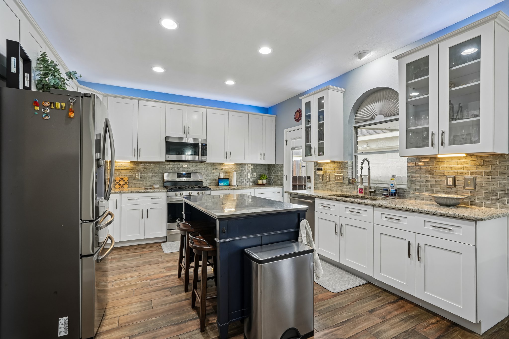 Sycamore Dr-S2604-020.jpg