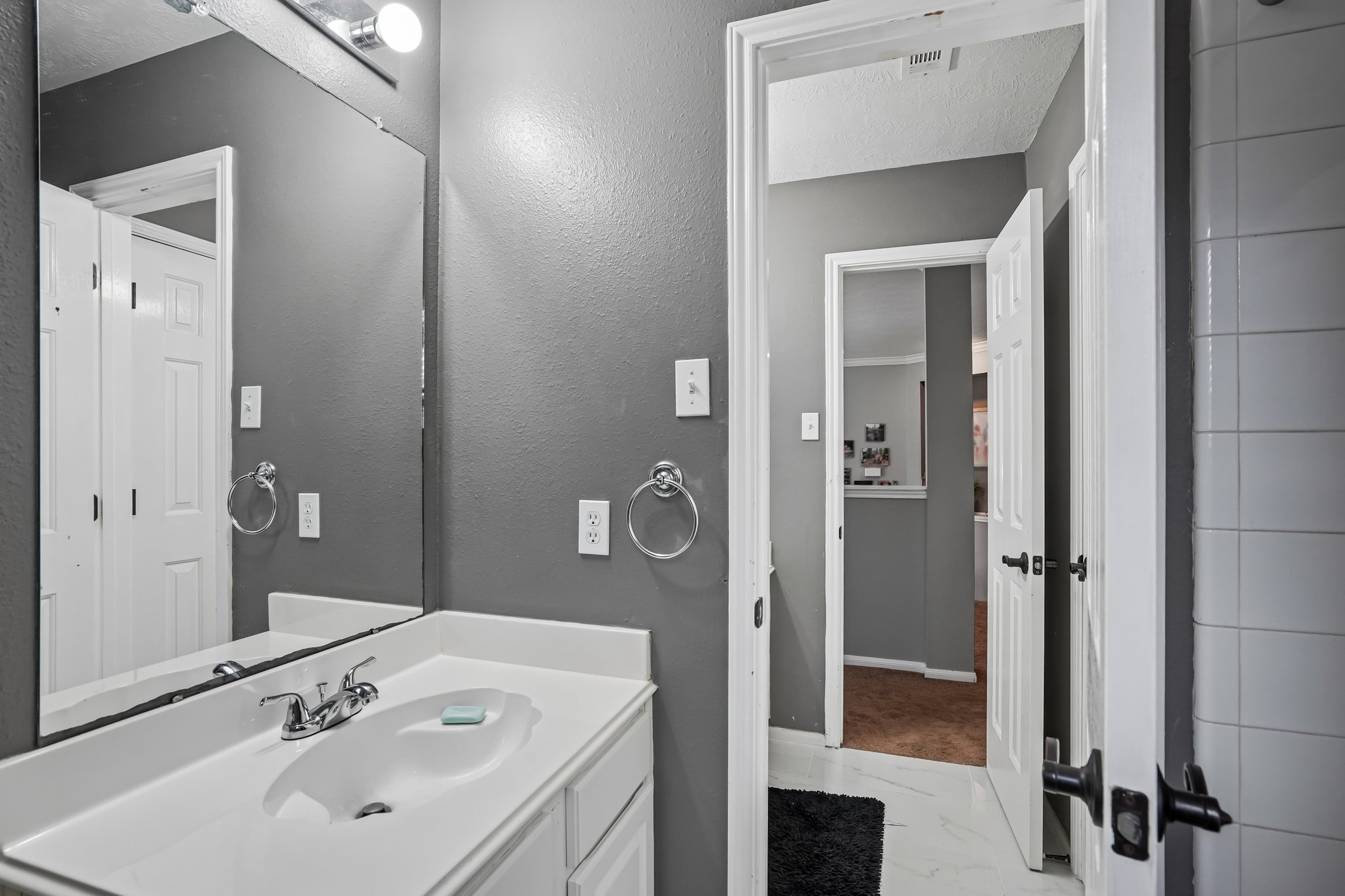 Sycamore Dr-S2604-039.jpg