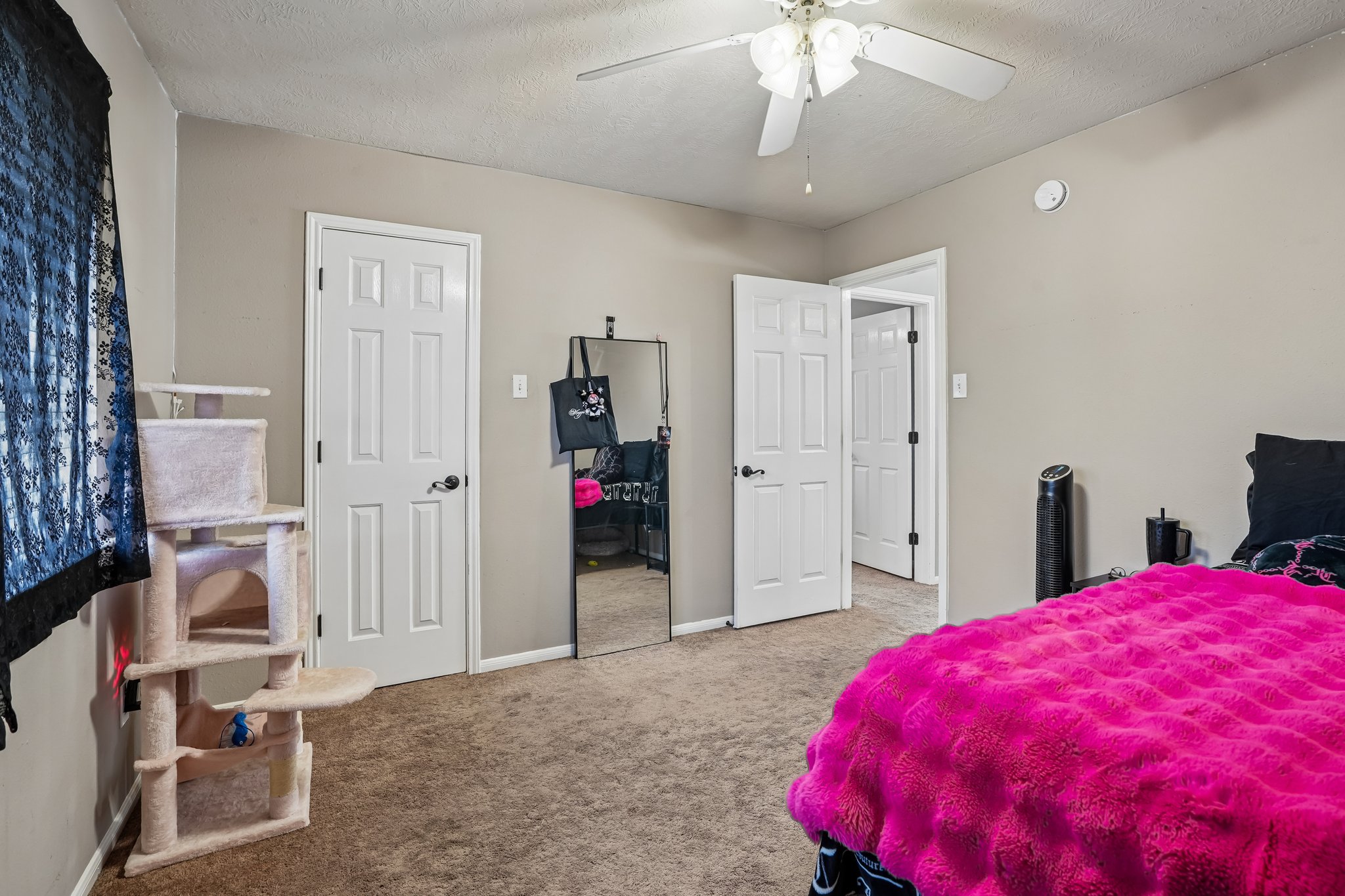 Sycamore Dr-S2604-043.jpg