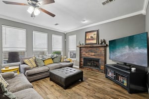 Sycamore Dr-S2604-014.jpg