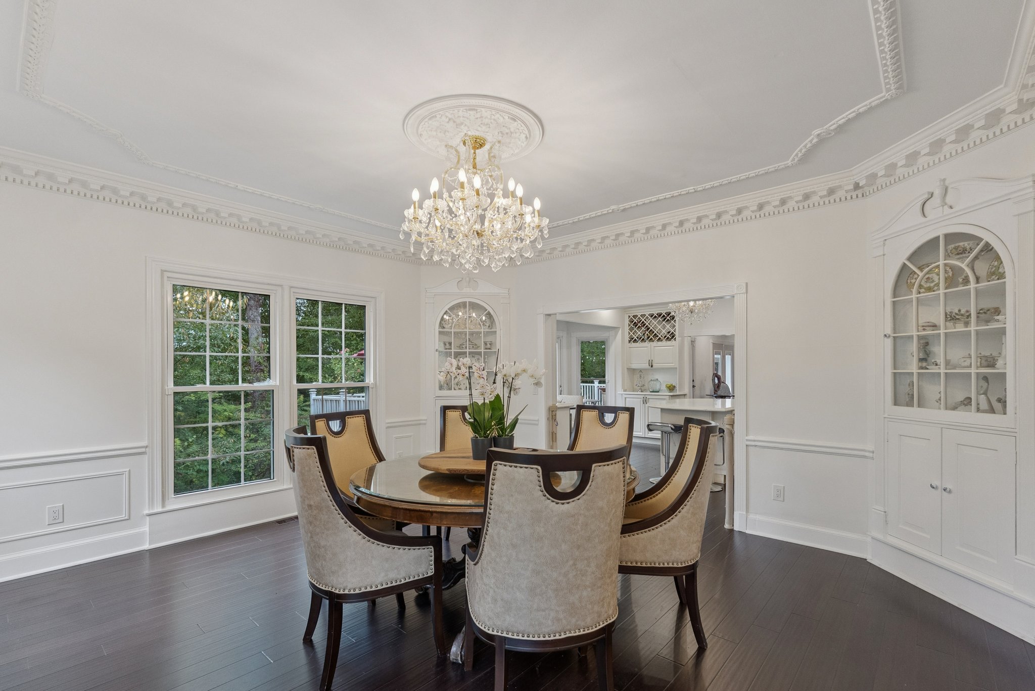 Expansive Dining Room