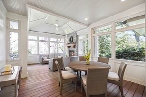 Screened-in Porch