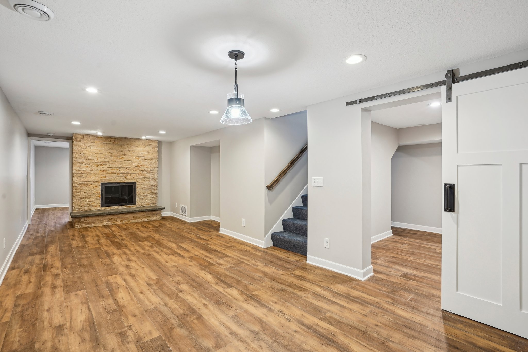 Oak Knoll Ter N-011.jpg