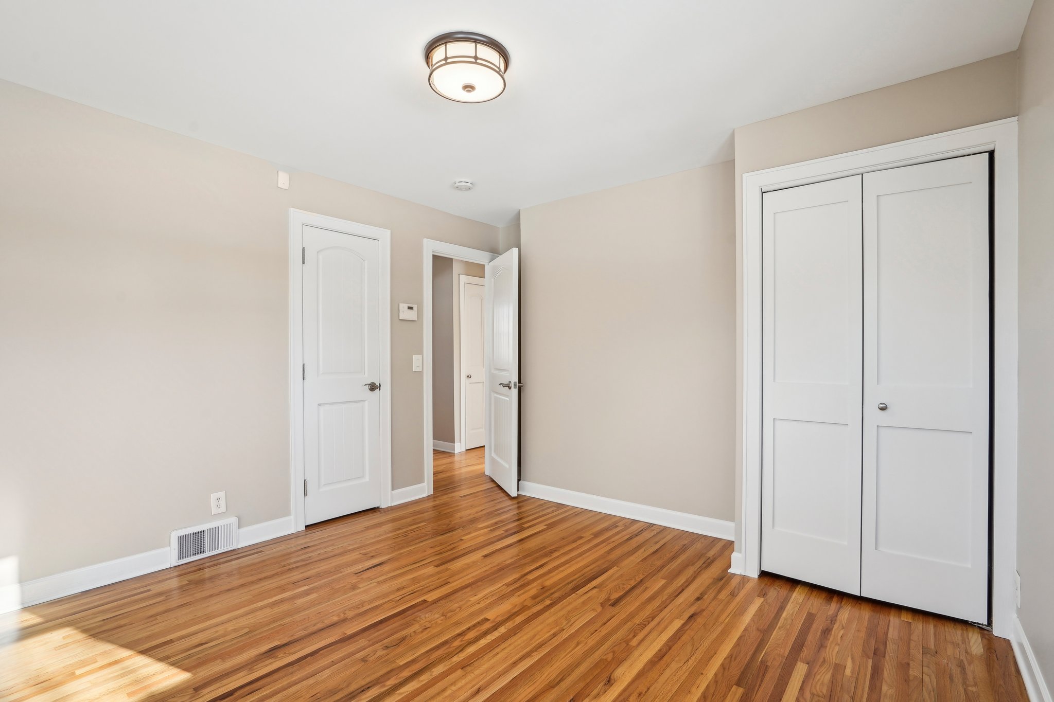 Oak Knoll Ter N-021.jpg