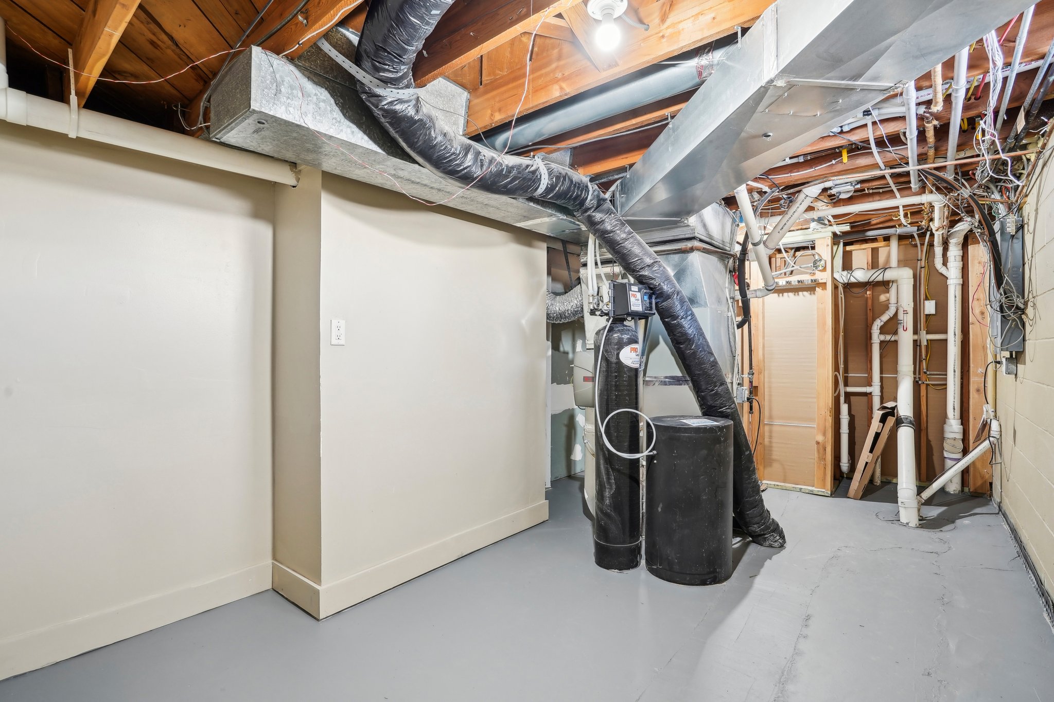 Oak Knoll Ter N-034.jpg