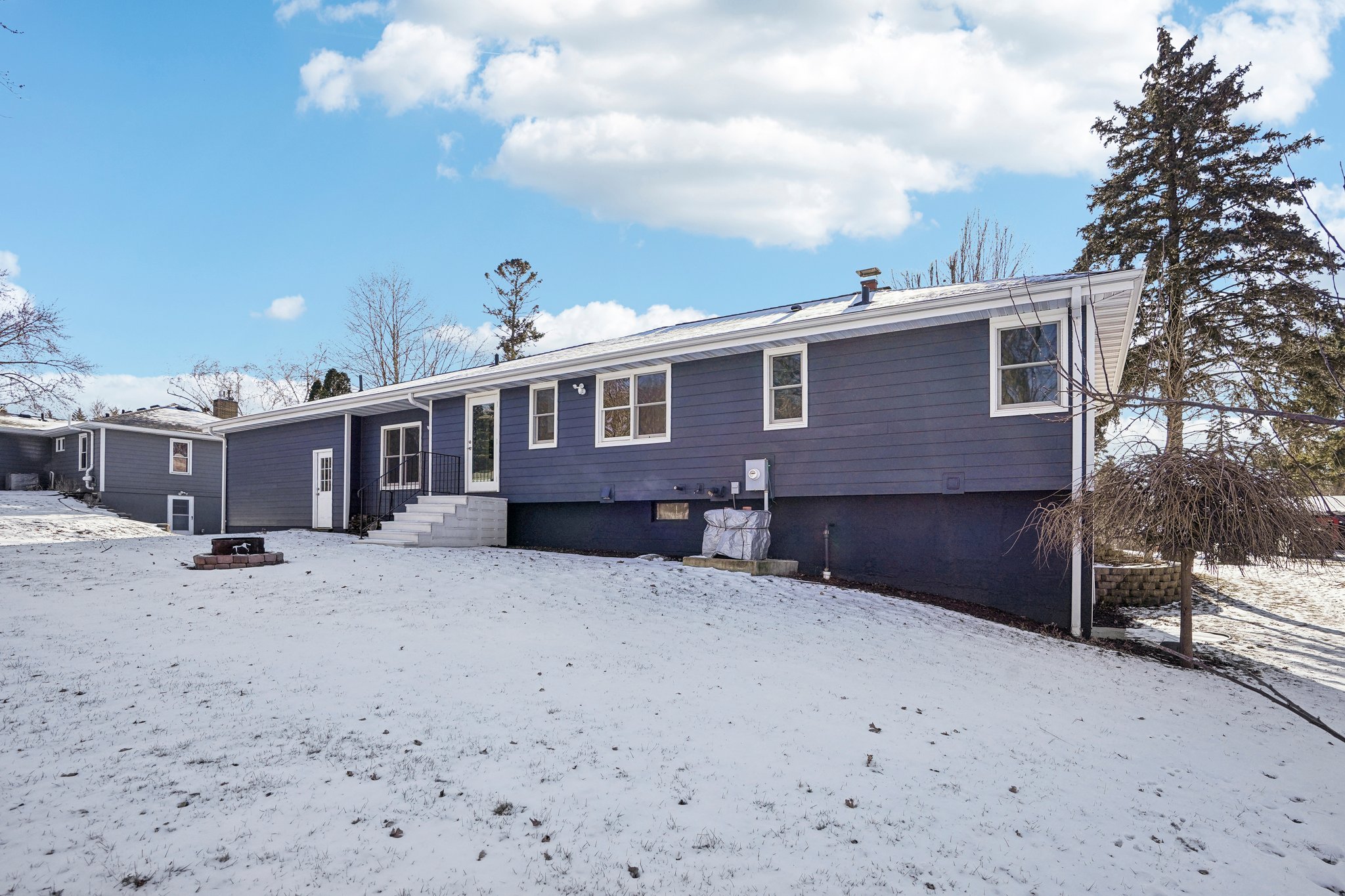 Oak Knoll Ter N-037.jpg