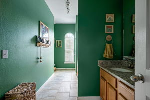  Photo 40