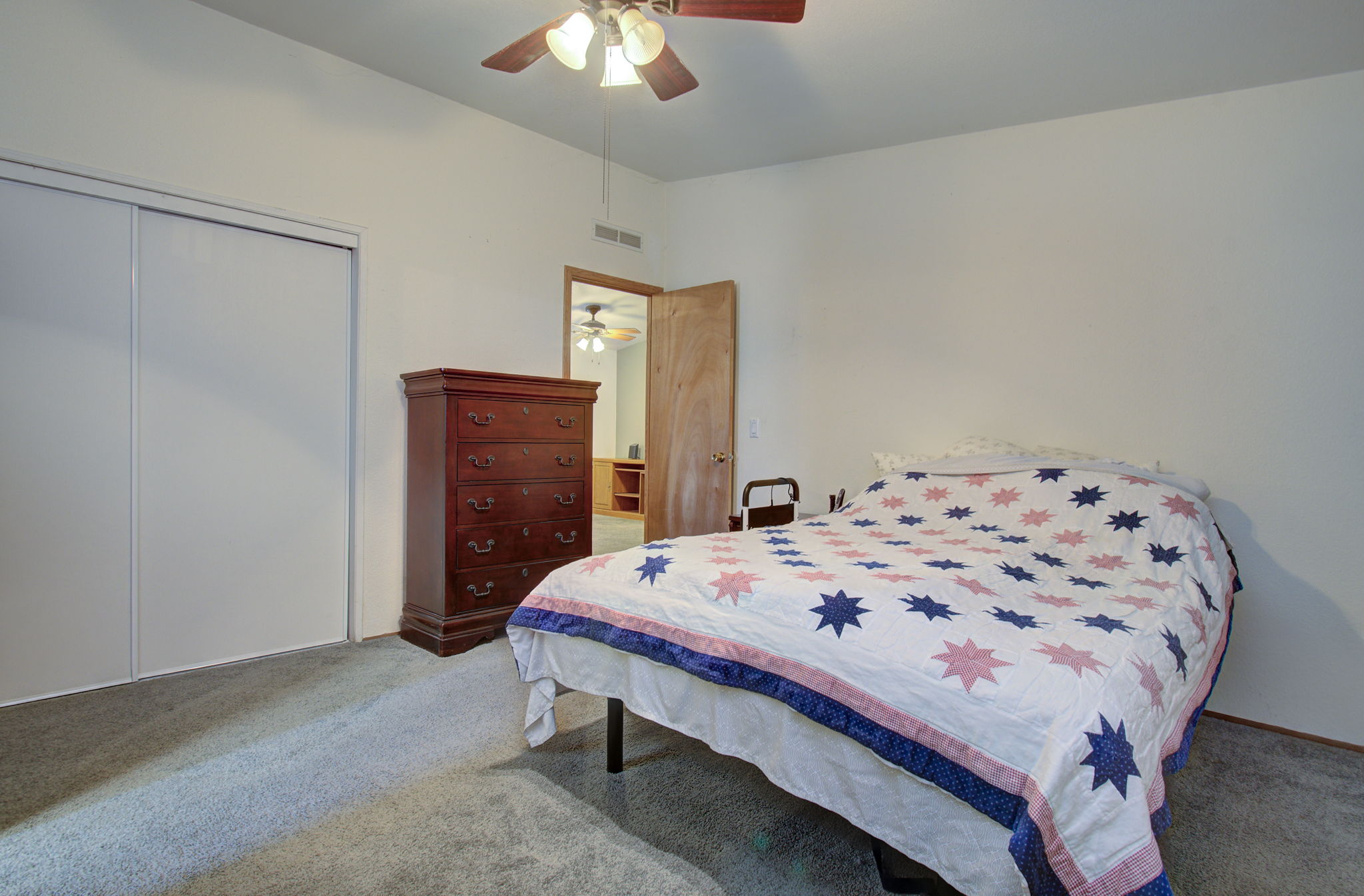 03 primary bedroom2