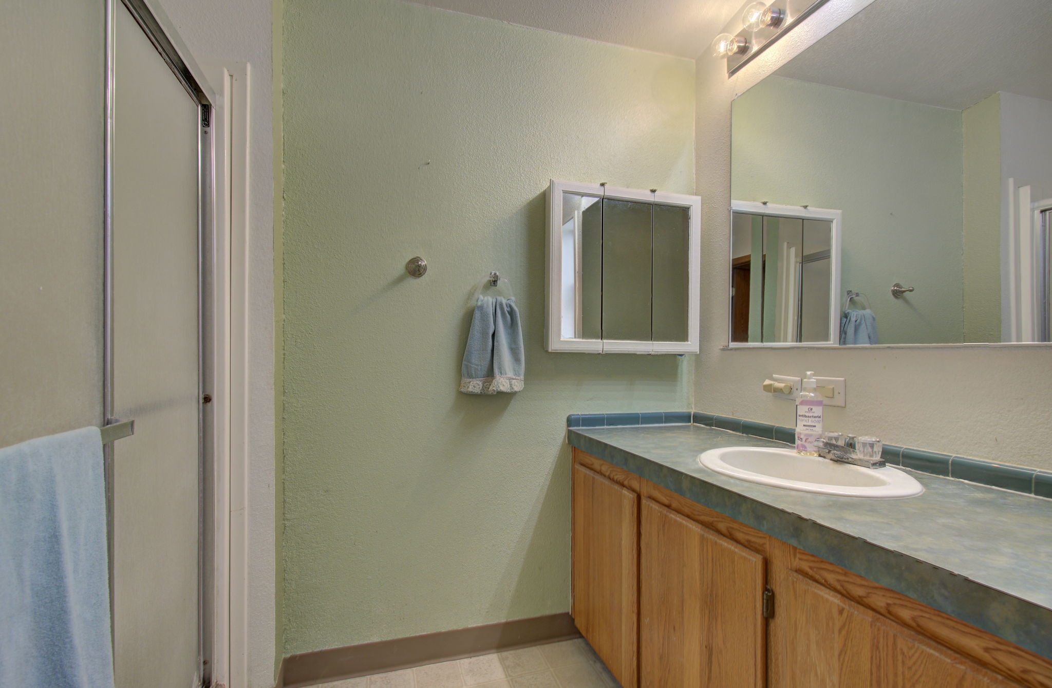 03 primary bath2