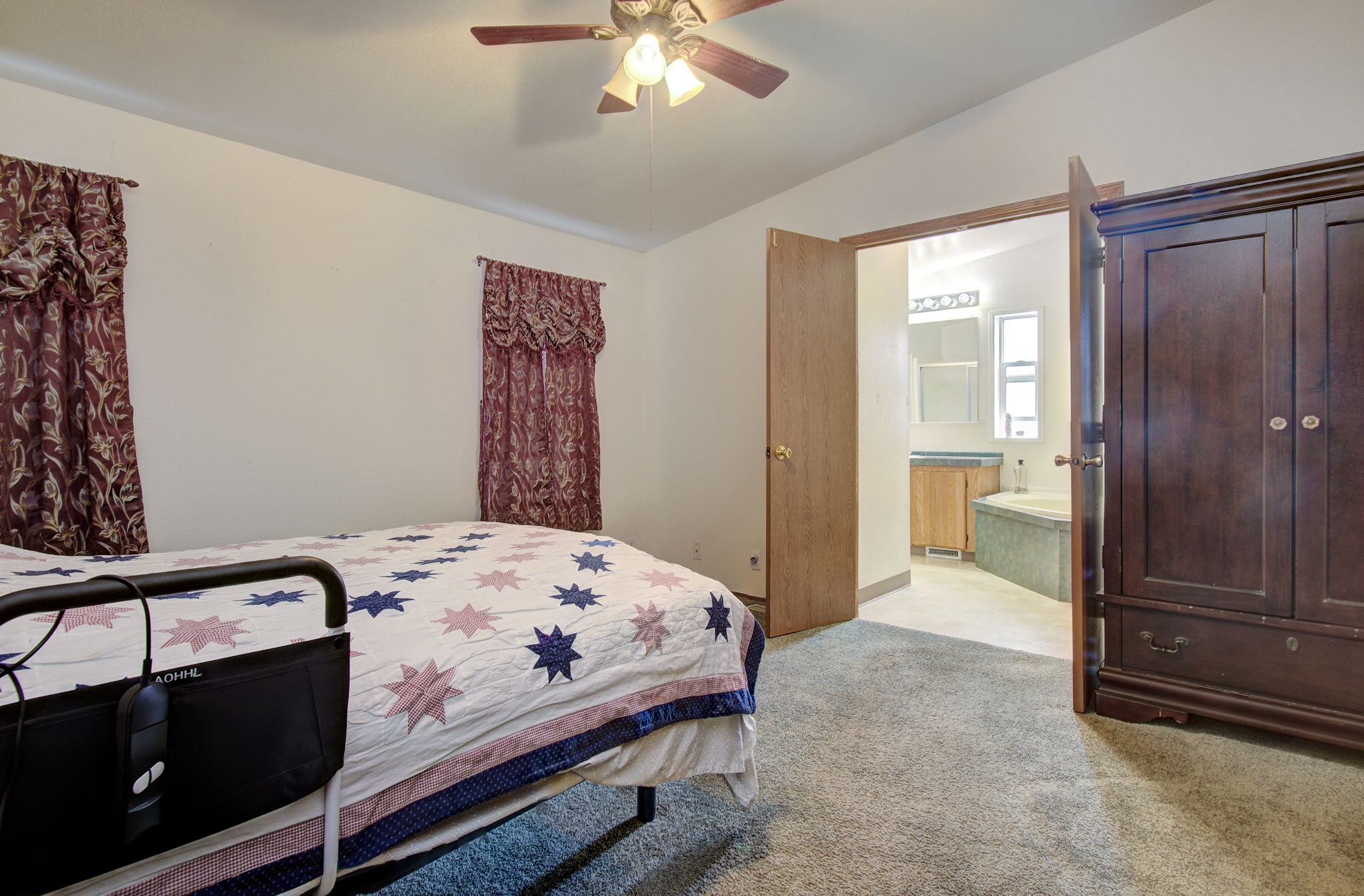 03 primary bedroom
