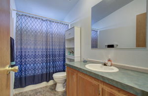 03 bathroom