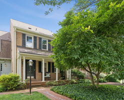 Welcome to 10905 Wickshire Way