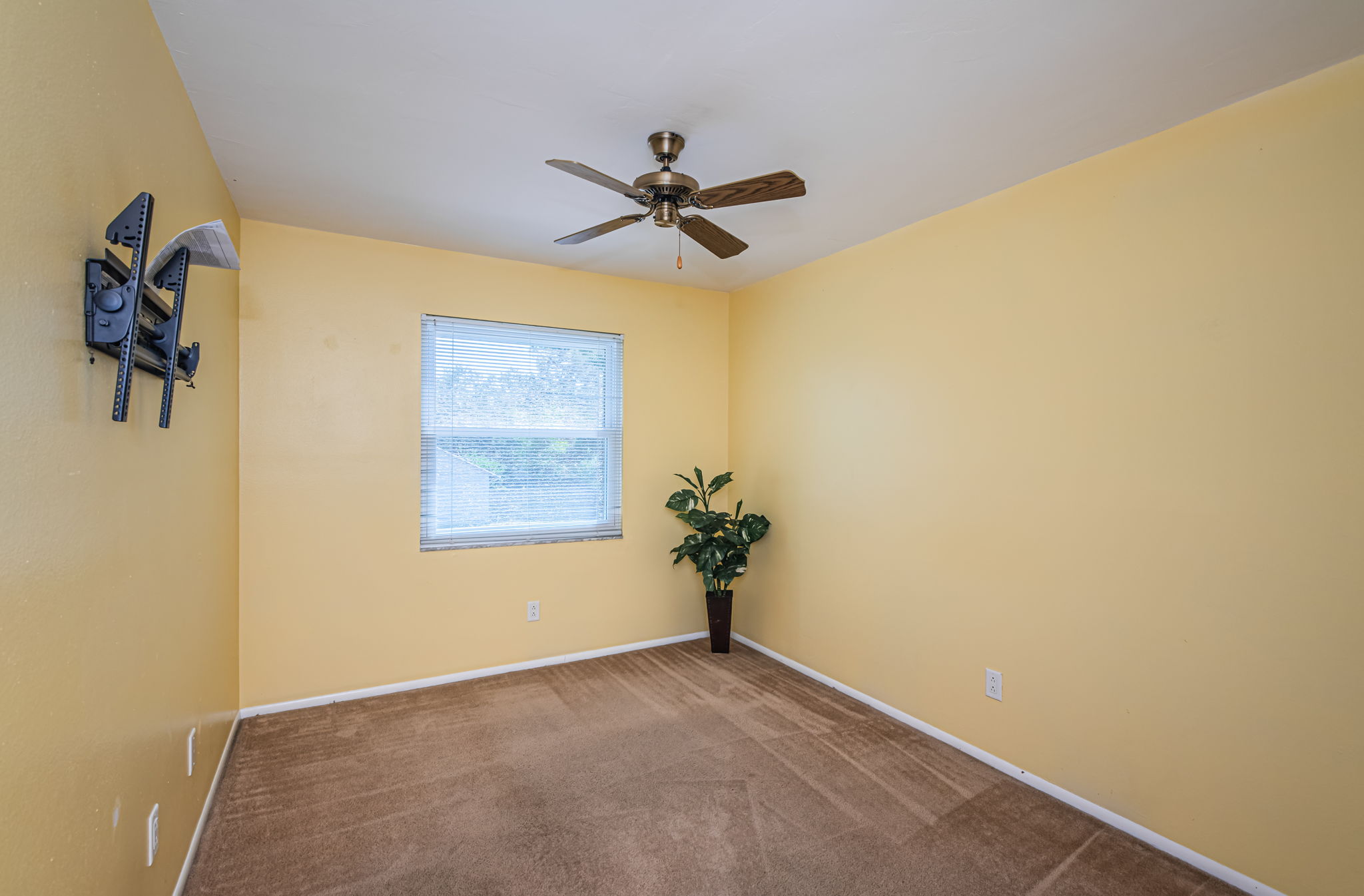 Bedroom 1a
