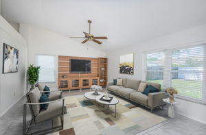 Family Room 1-vs