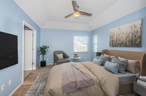 Master Bedroom 2-vs