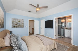Master Bedroom 3-vs