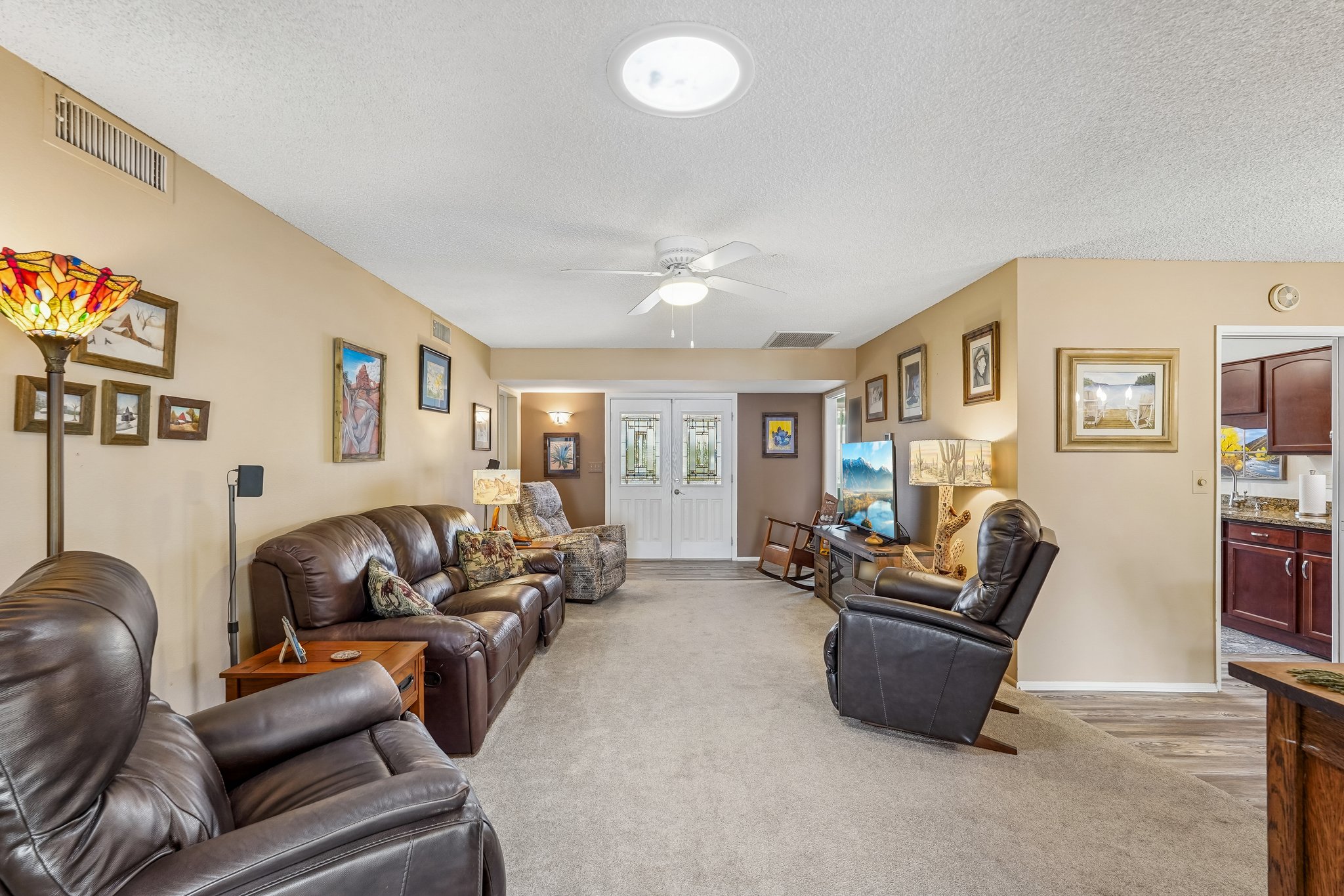 W Meade Dr-S1407-010.jpg