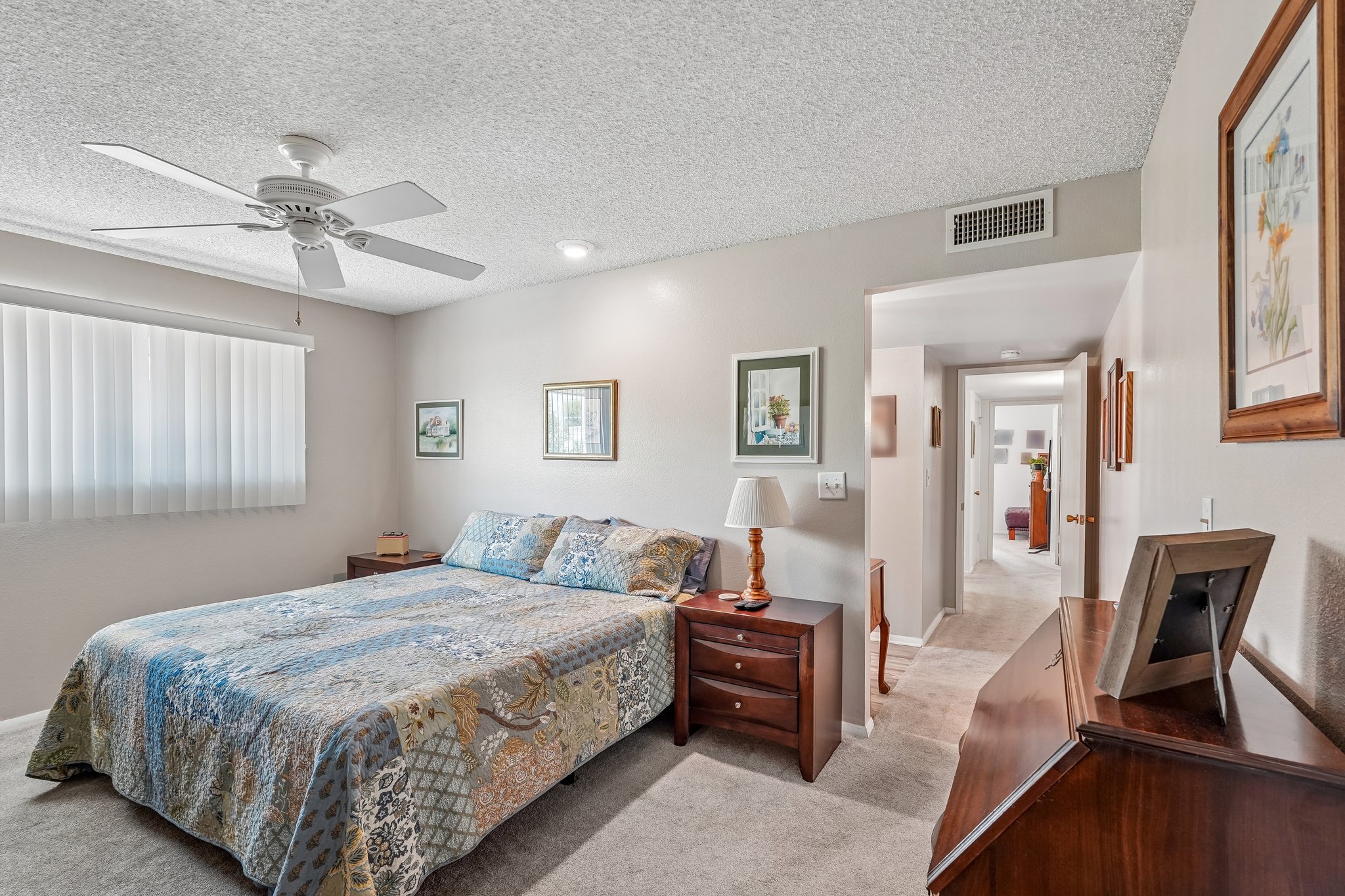 W Meade Dr-S1407-037.jpg