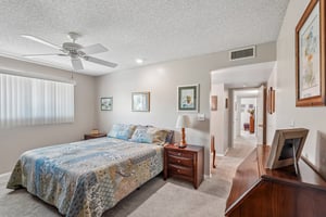 W Meade Dr-S1407-037.jpg