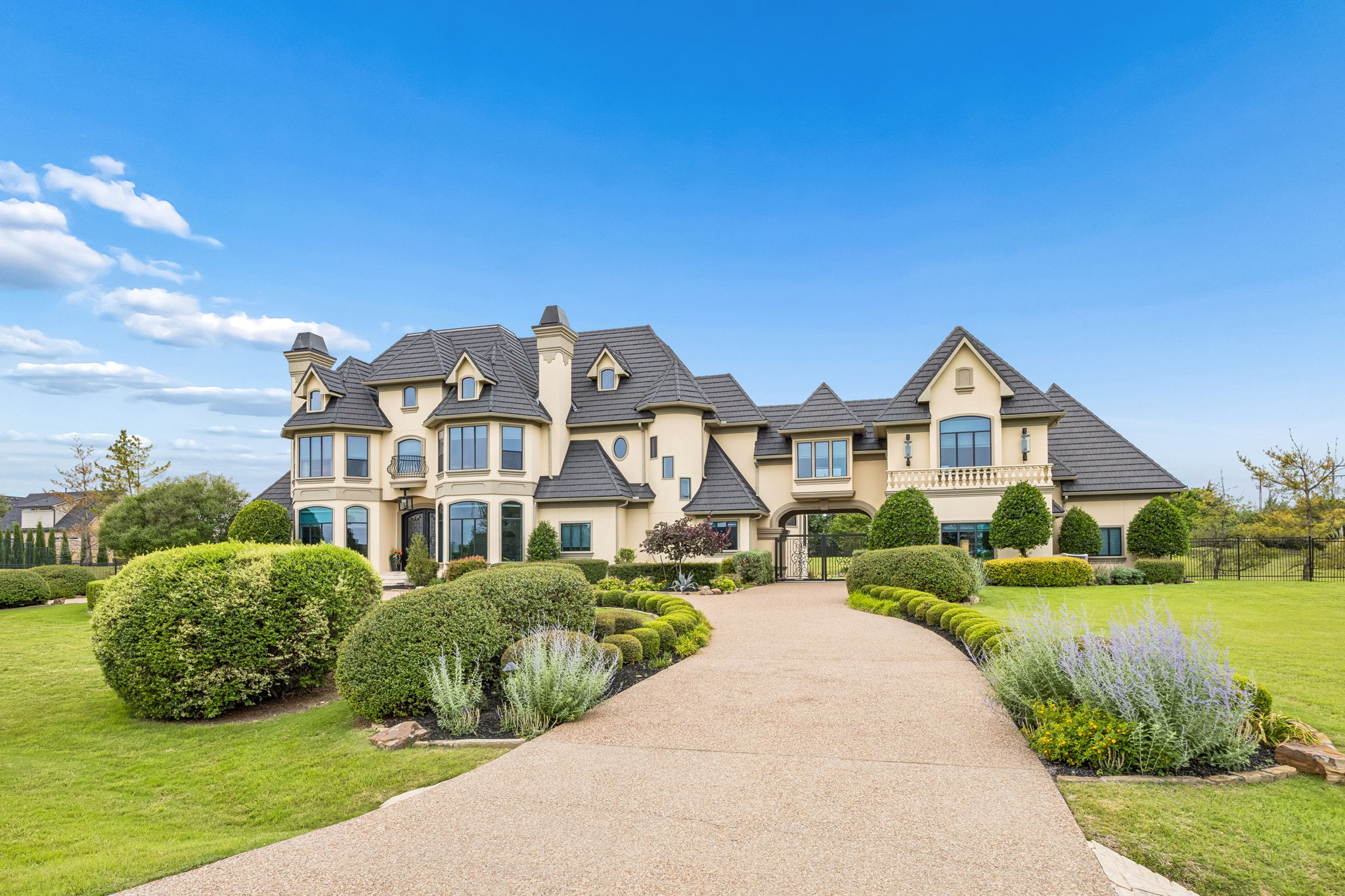 1091Broadmoor_002