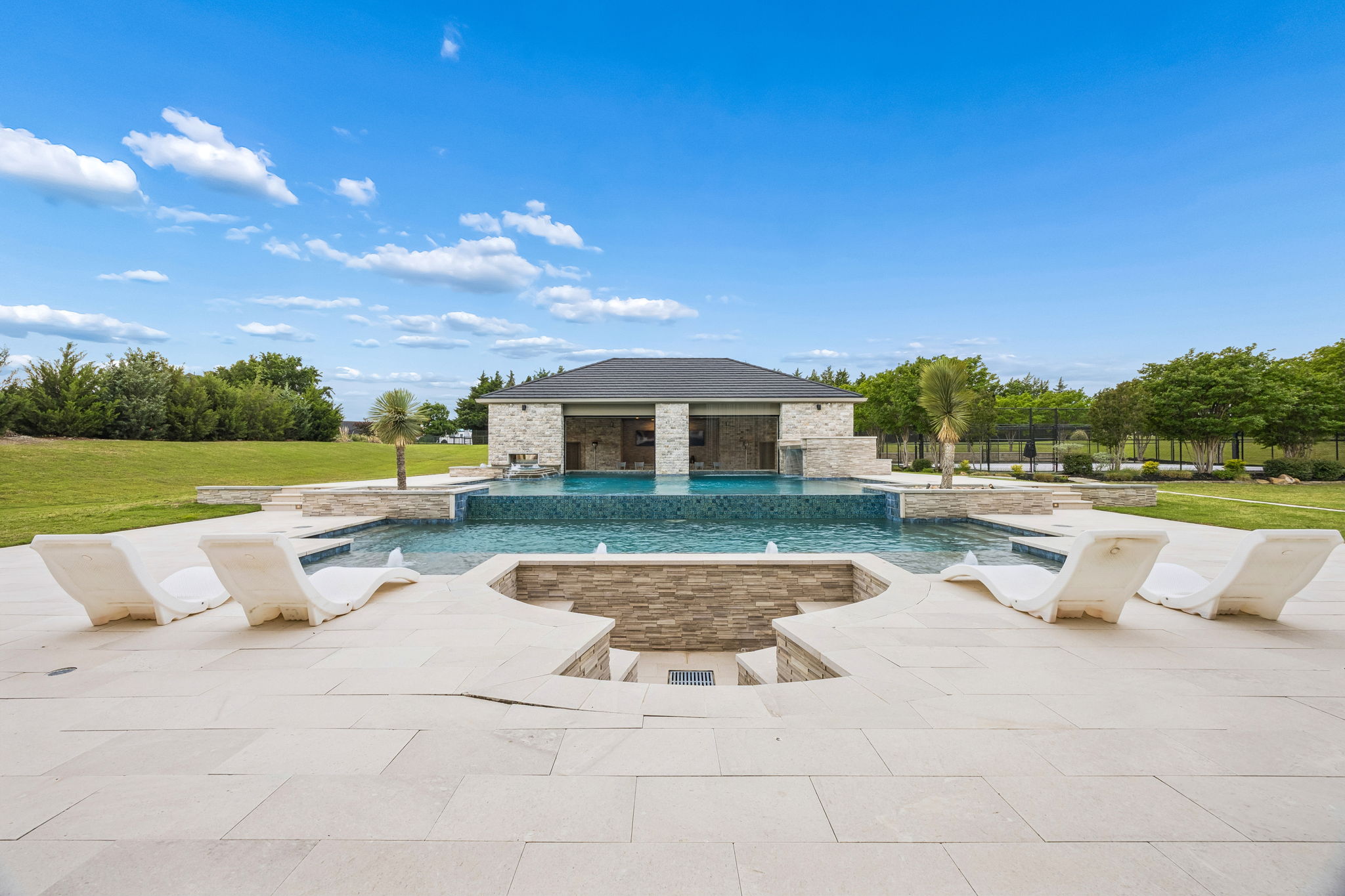 1091Broadmoor_003