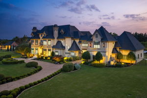 1091Broadmoor_001