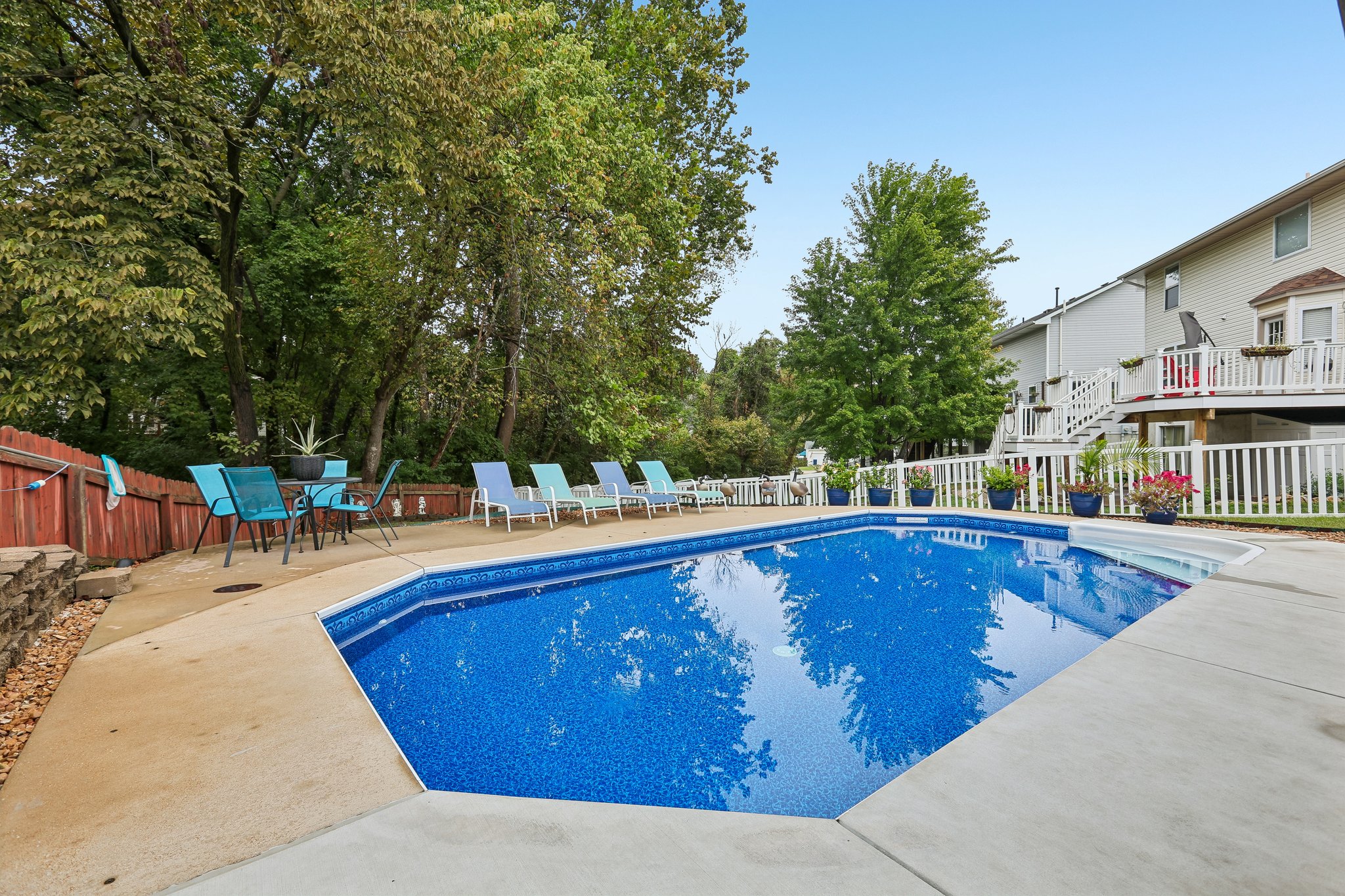 Fenton Park Dr-S1109-049.jpg