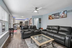 Fenton Park Dr-S1109-011.jpg